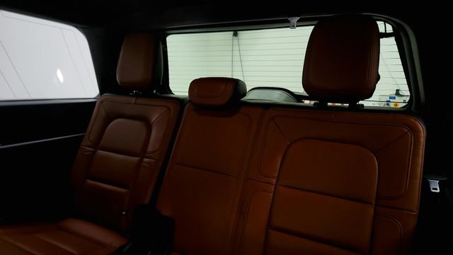 Used 2021 Lincoln Navigator Reserve AWD/4WD image 40
