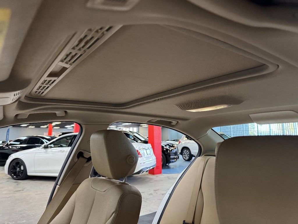 Used 2015 BMW 320i xDrive Sedan AWD/4WD image 37