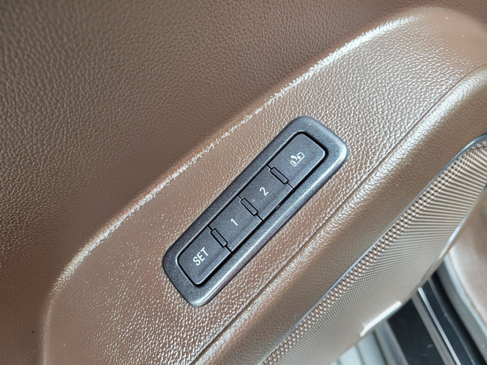 Used 2015 Chevrolet Tahoe LTZ AWD/4WD image 11