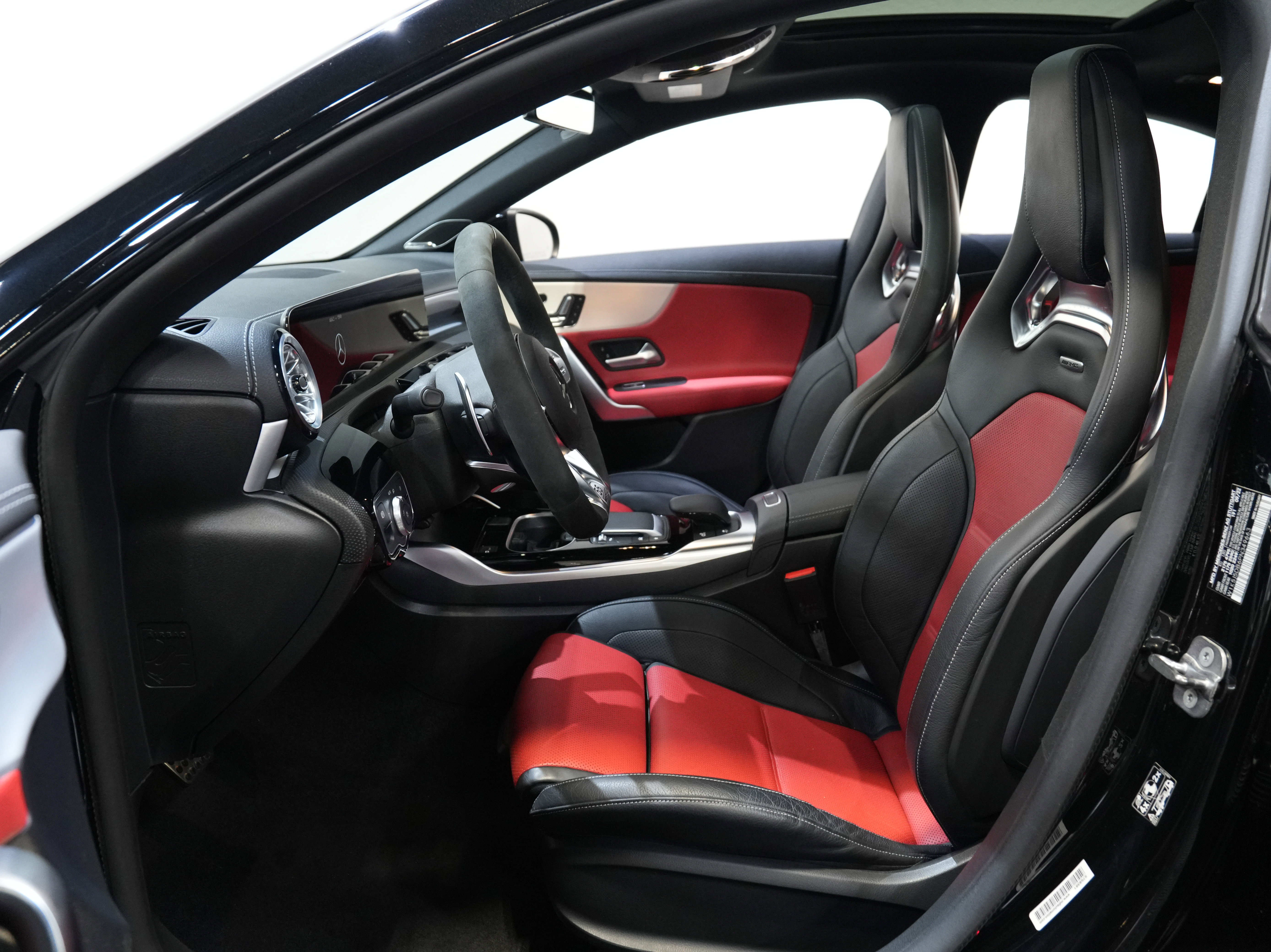 Used 2023 Mercedes-Benz CLA 45 AMG 4MATIC image 33