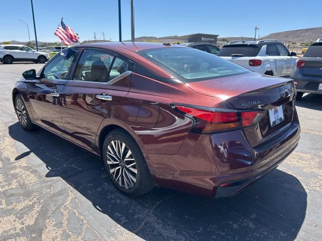 Used 2024 Nissan Altima 2.5 SV FWD image 4