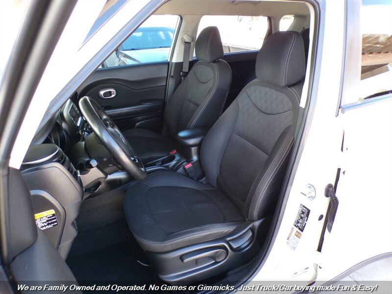 Used 2018 Kia Soul FWD image 16