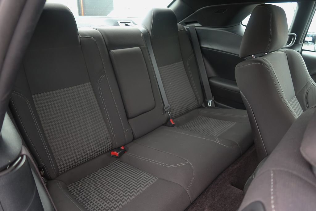 Used 2018 Dodge Challenger R/T image 17