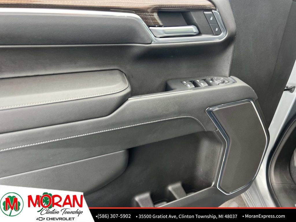 Certified 2023 Chevrolet Silverado 1500 RST w/ Redline Edition AWD/4WD image 15