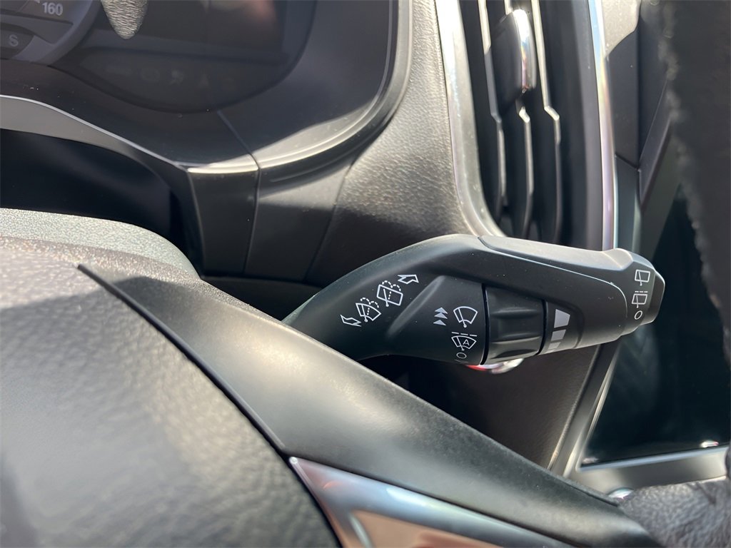 Used 2024 Ford Edge Titanium image 19