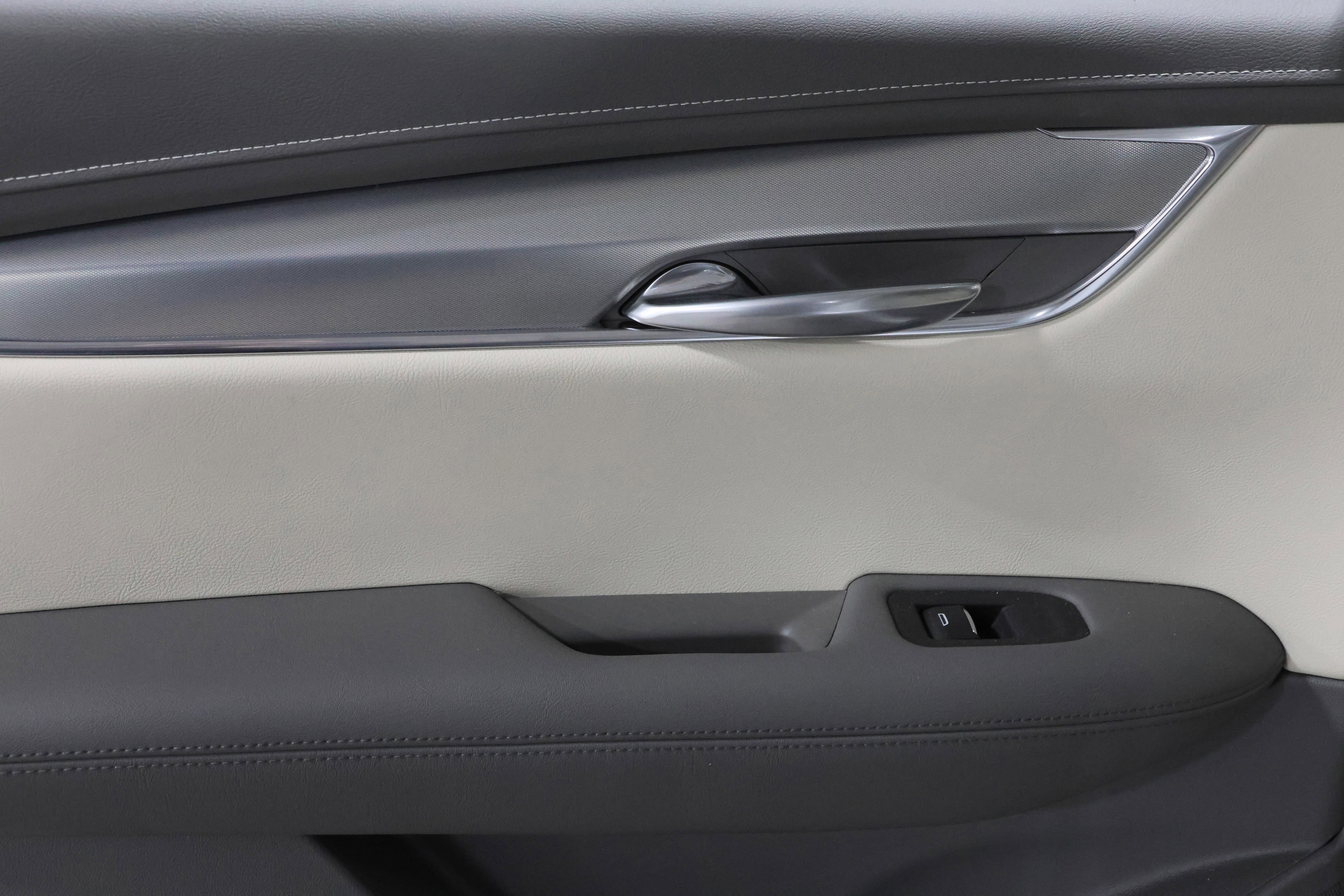 Used 2020 Cadillac XT5 Premium Luxury image 38