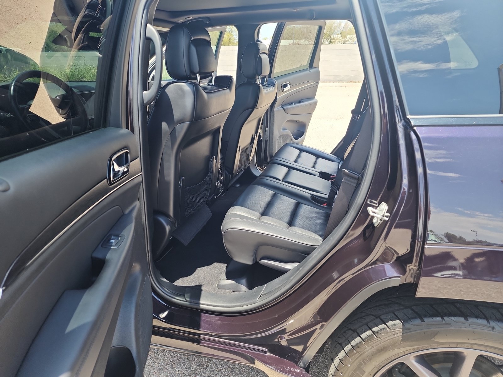 Used 2020 Jeep Grand Cherokee High Altitude AWD/4WD image 17