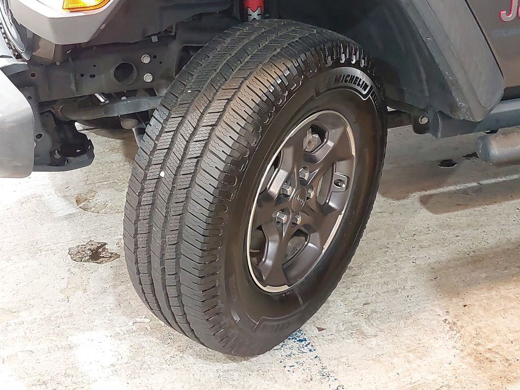 Used 2020 Jeep Gladiator Rubicon w/ Trailer Tow Package image 33