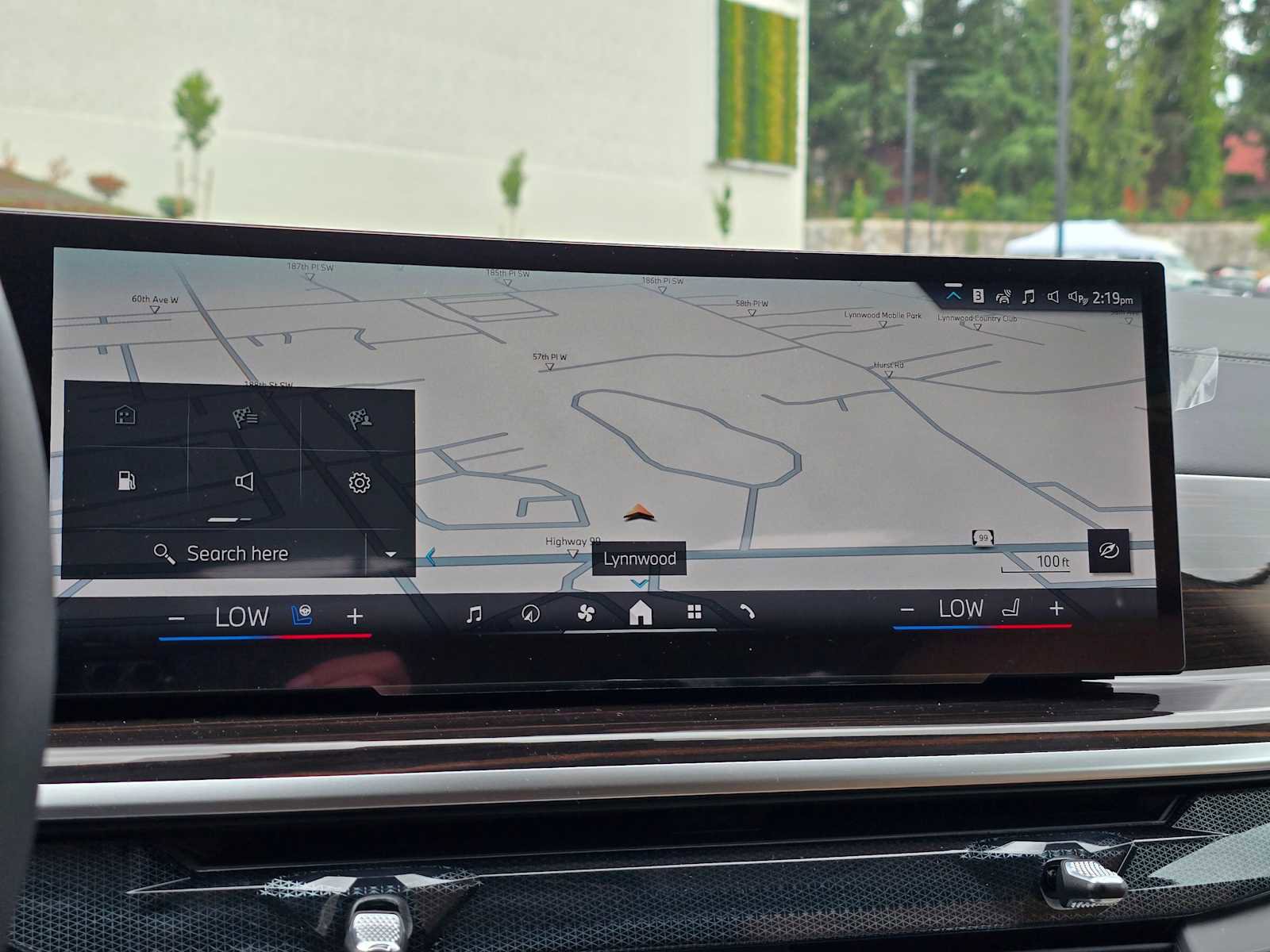 Used 2026 BMW X7 xDrive40i w/ Executive Package image 26