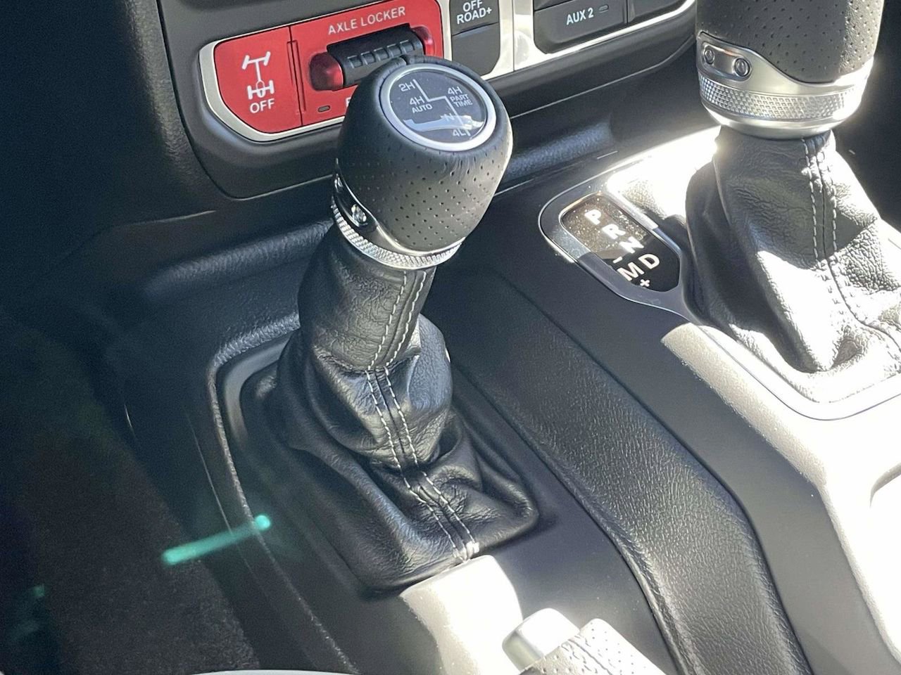 New 2025 Jeep Gladiator Mojave image 21