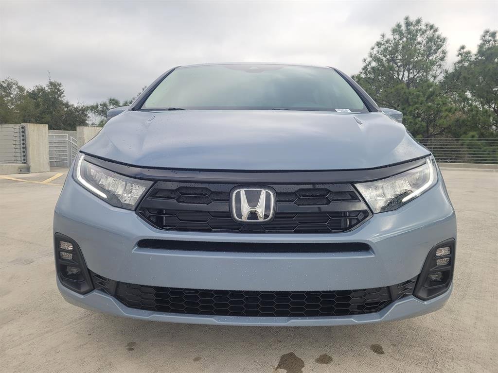 New 2026 Honda Odyssey Touring image 2