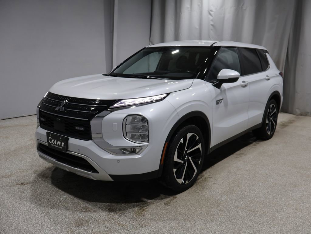 Used 2024 Mitsubishi Outlander SE image 5