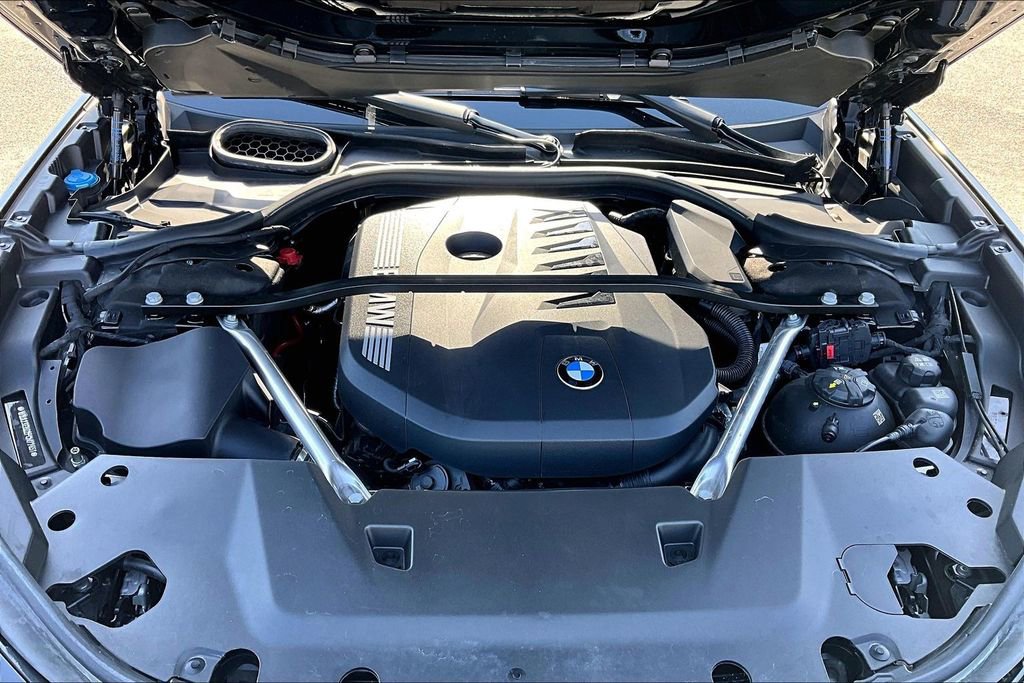 Used 2023 BMW 740i image 31