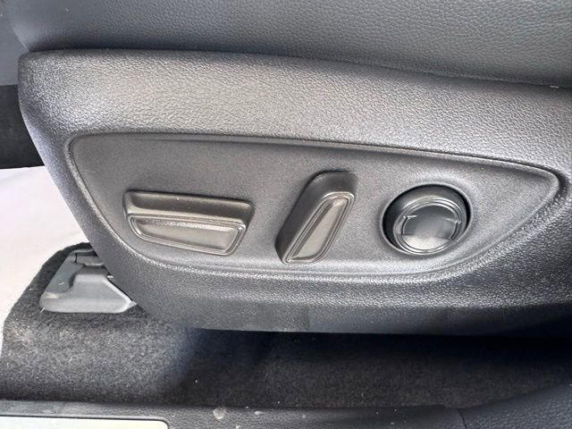 Used 2023 Toyota Highlander Limited image 20