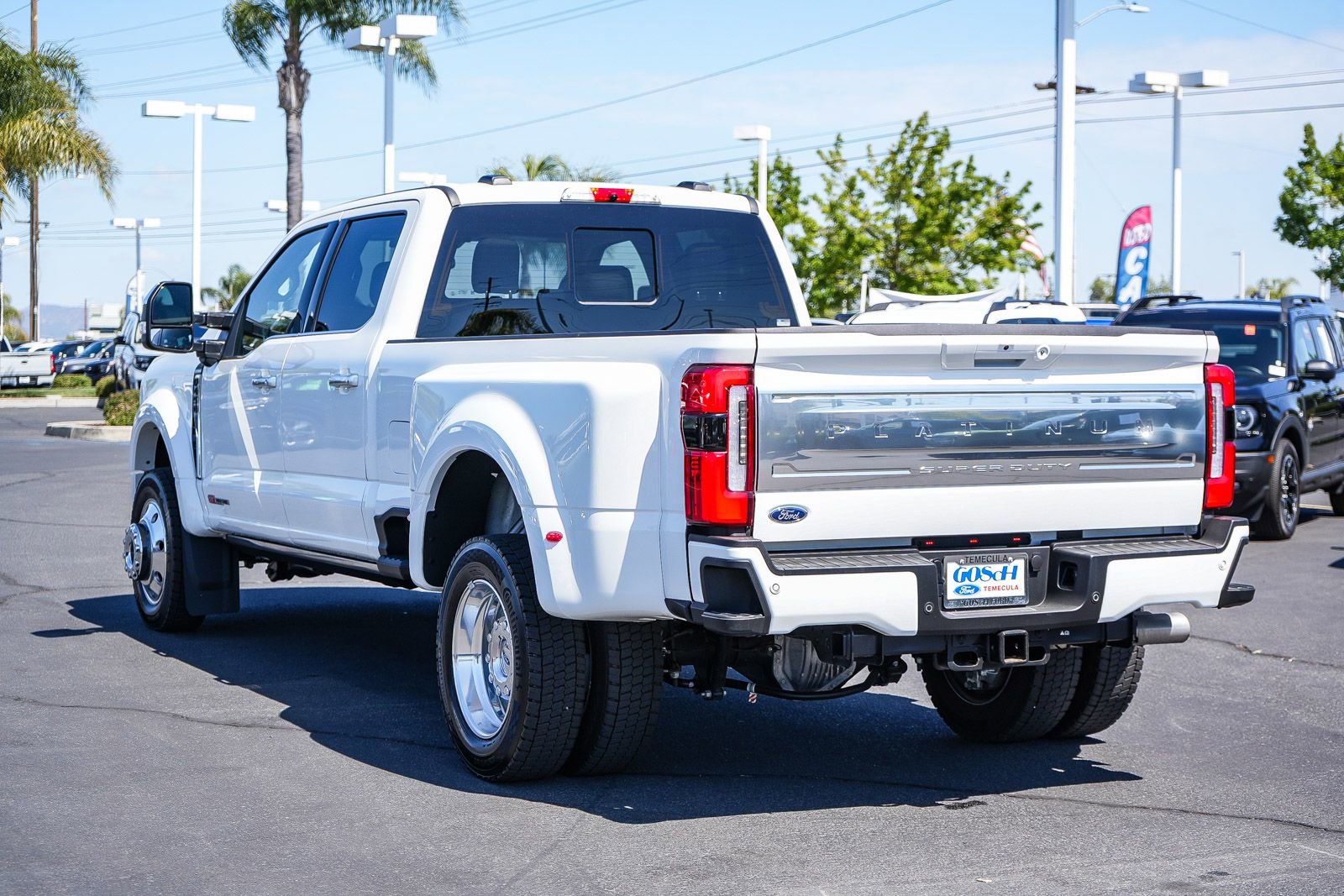 Used 2025 Ford F450 Platinum w/ Platinum Plus Package AWD/4WD image 8