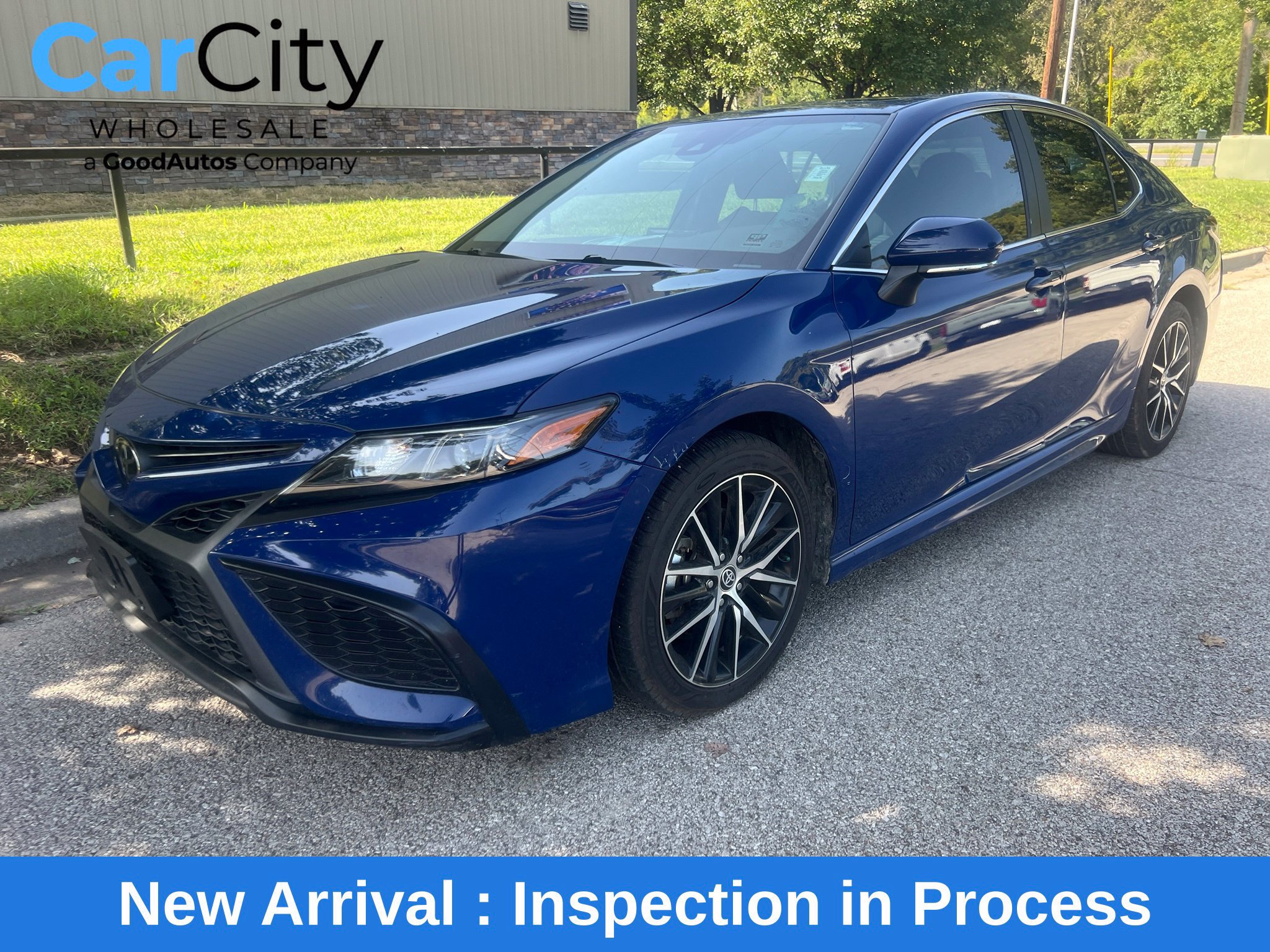 Used 2023 Toyota Camry SE w/ Convenience Package FWD image 1