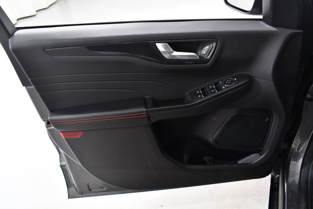 Used 2024 Ford Escape ST-Line w/ Tech Pack #1 AWD/4WD image 25
