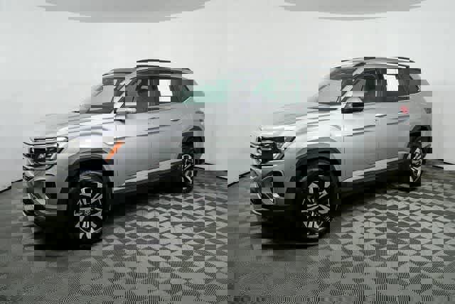 Certified 2025 Volkswagen Atlas SE image 8