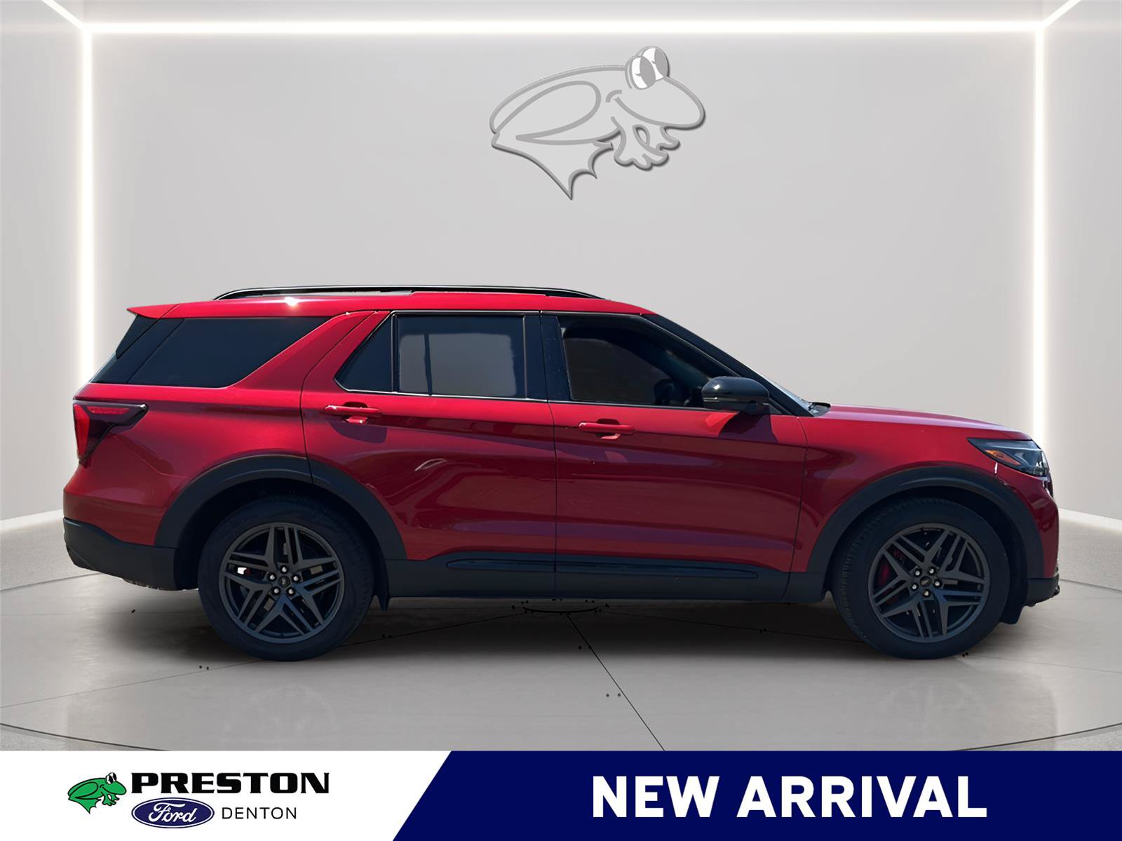 Used 2025 Ford Explorer ST AWD/4WD image 4