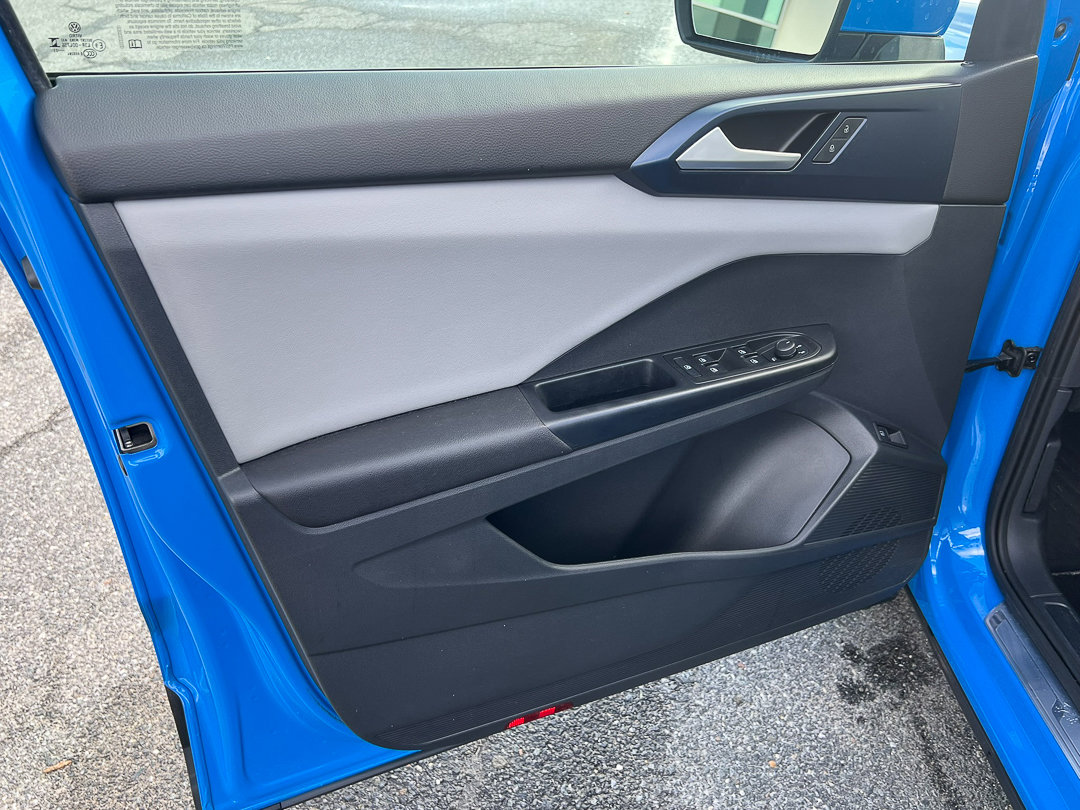 Used 2023 Volkswagen Taos SE image 12