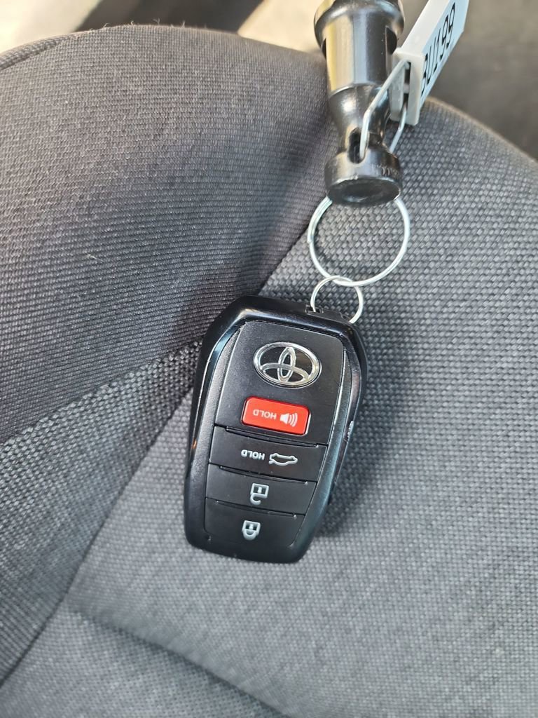 Used 2025 Toyota Camry LE image 38