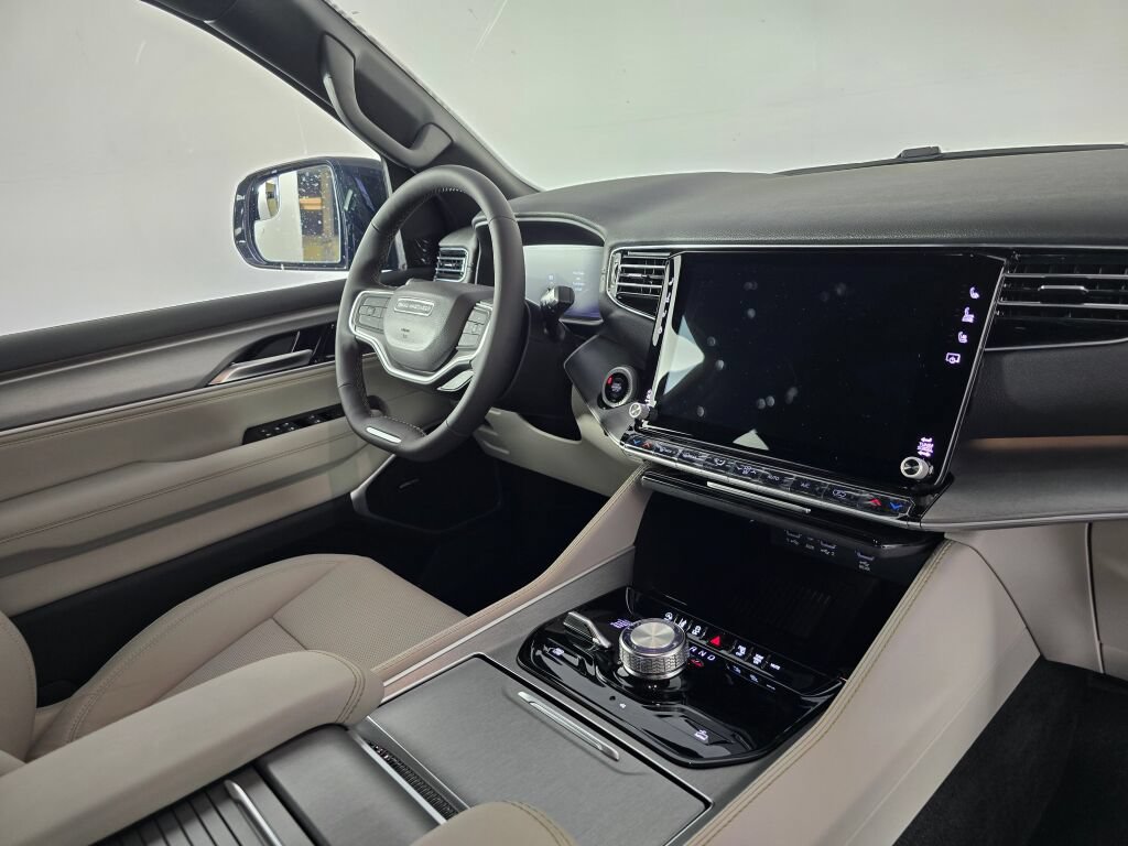 New 2026 Jeep Grand Wagoneer L Limited w/ Rear Seat Video Group I AWD/4WD image 39