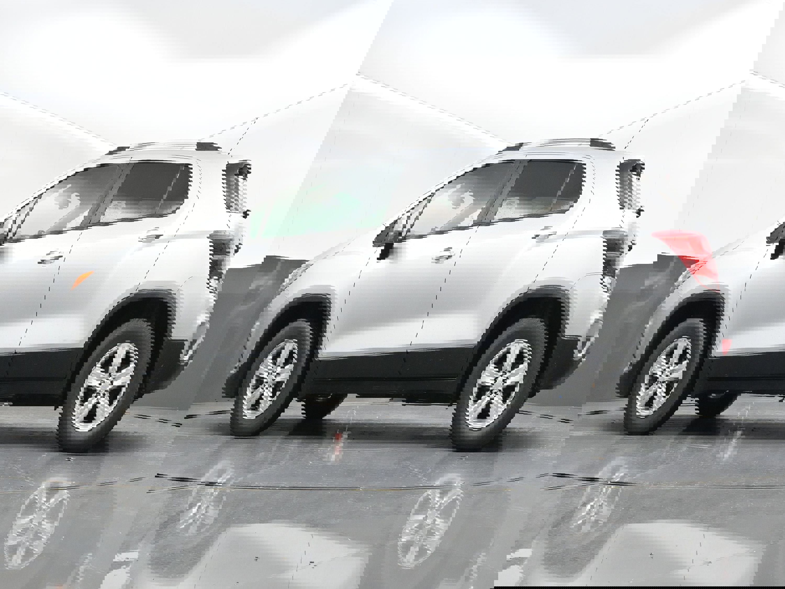 Certified 2022 Chevrolet Trax LT w/ LT Convenience Package image 32