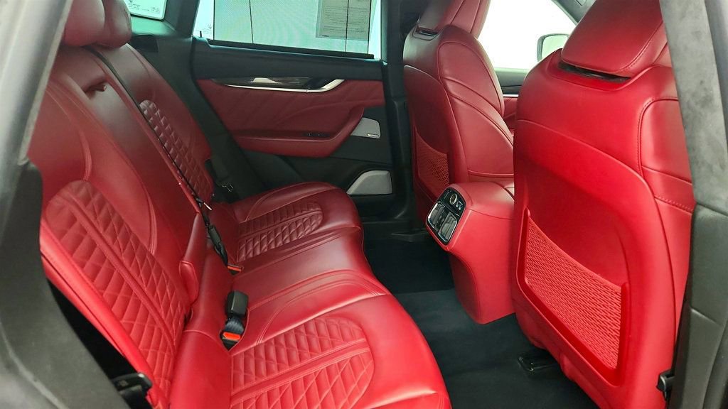 Used 2022 Maserati Levante Trofeo image 25