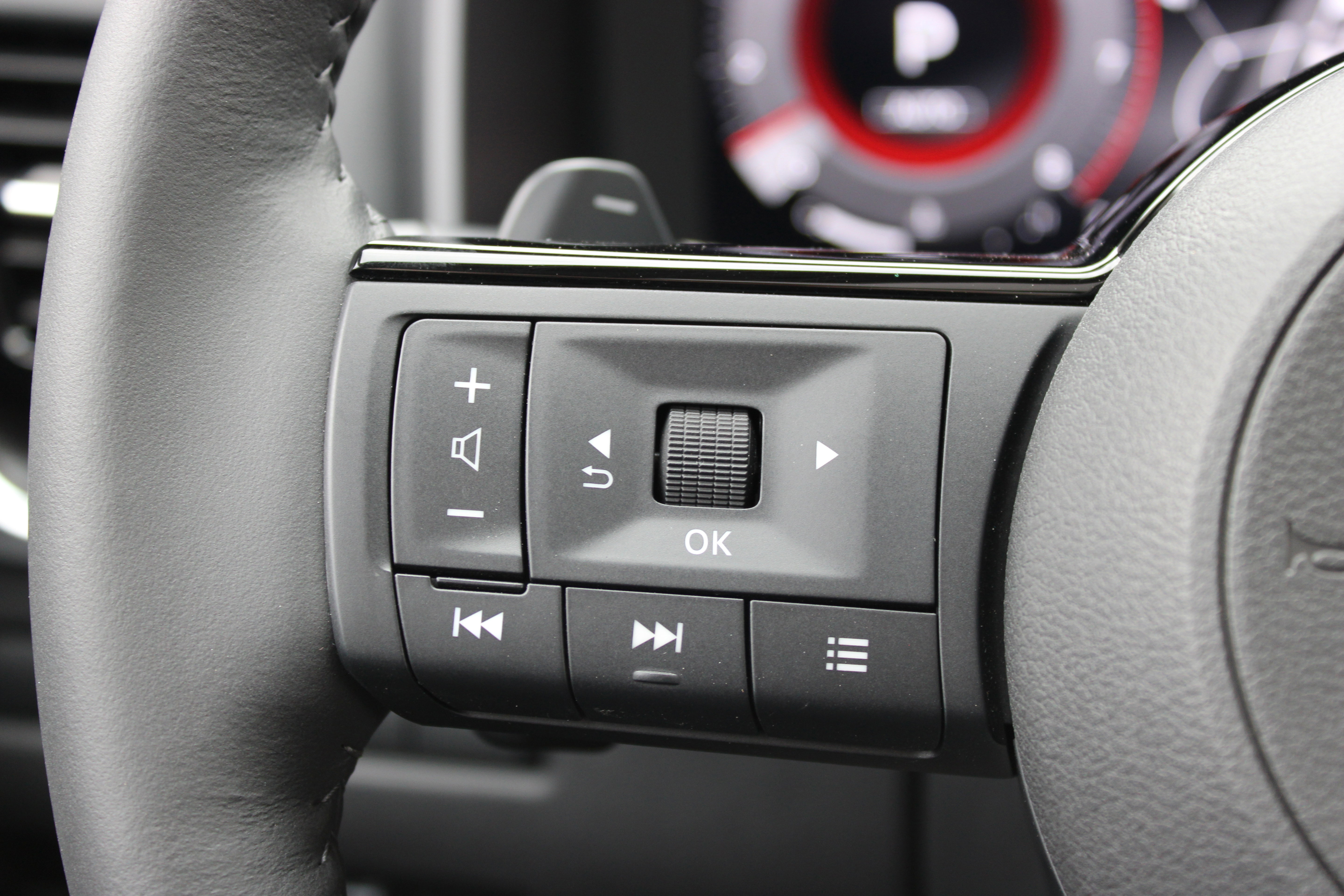 Certified 2023 Nissan Rogue Platinum AWD/4WD image 28