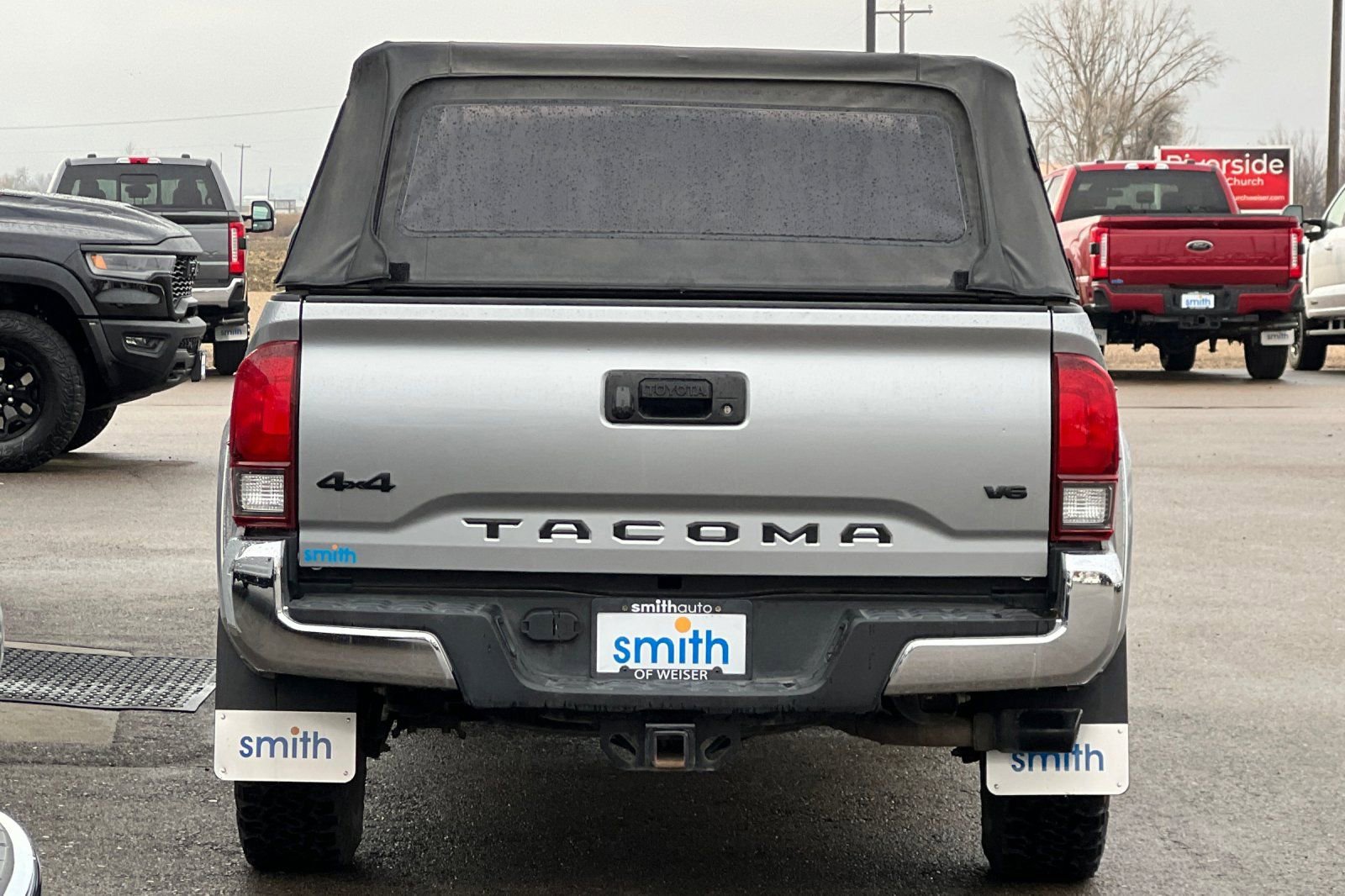 Used 2022 Toyota Tacoma SR5 w/ Black Out Package (TMS) image 4