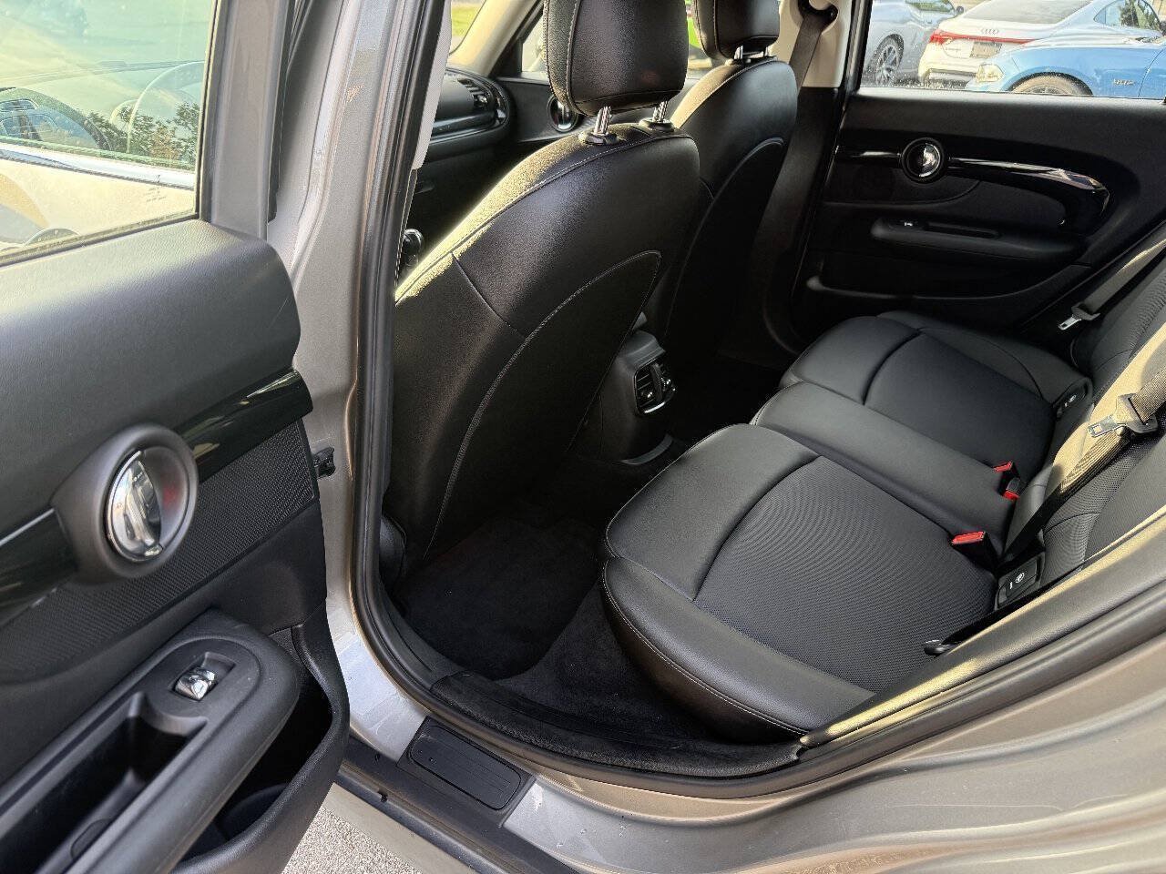 Used 2019 MINI Cooper Clubman ALL4 AWD/4WD image 12