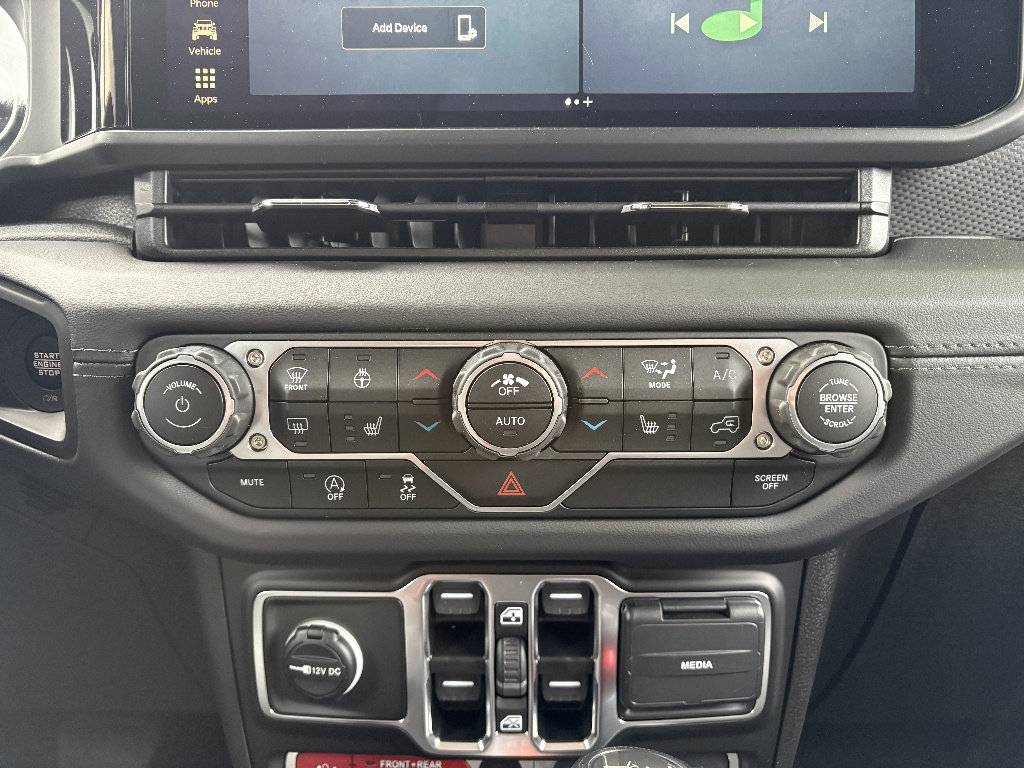 Used 2025 Jeep Wrangler Unlimited Rubicon w/ Steel Bumper Group image 27