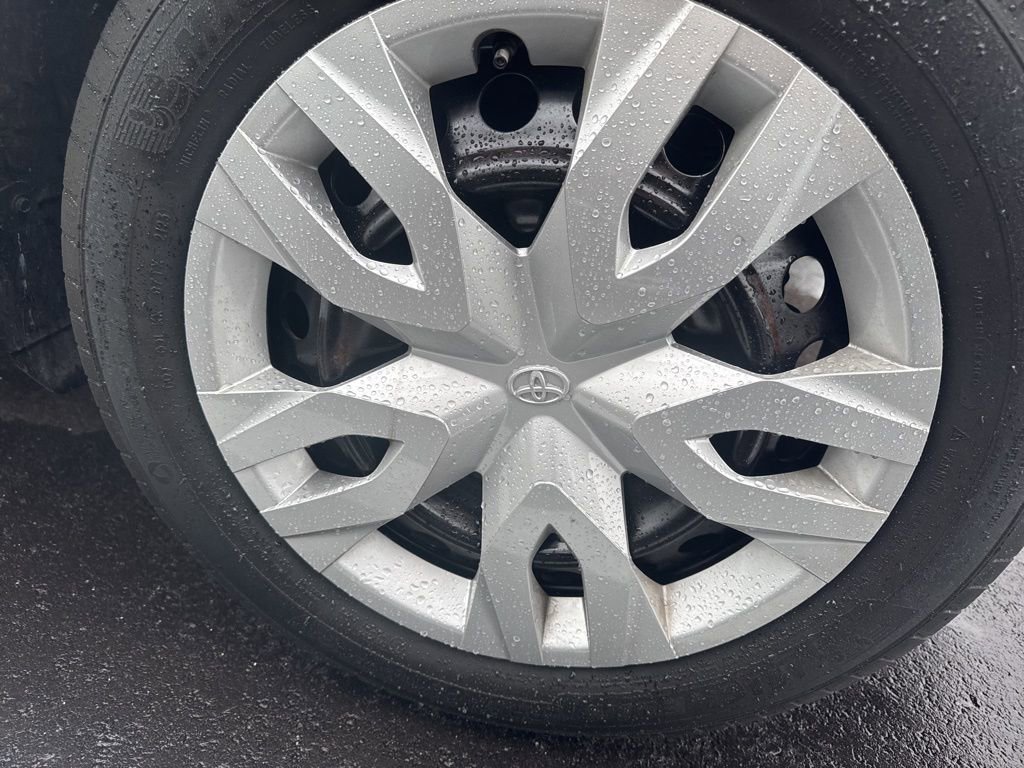 Used 2021 Toyota C-HR LE image 8