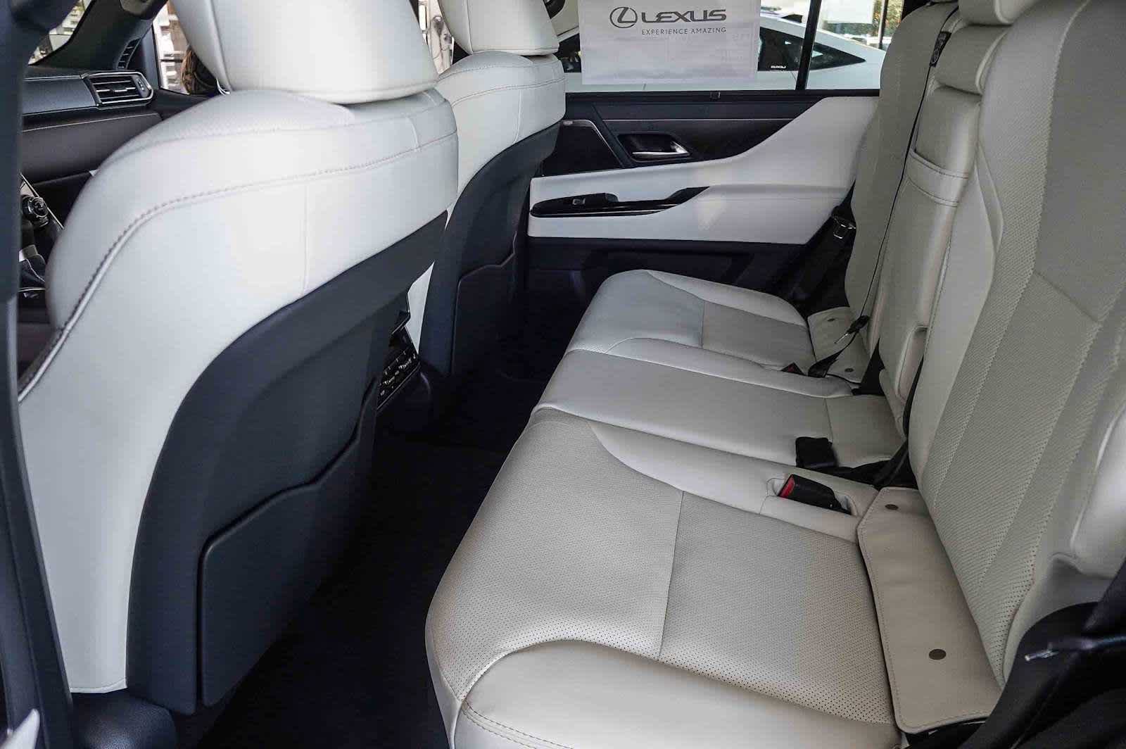 New 2026 Lexus LX 600 4WD w/ Luxury Package image 21