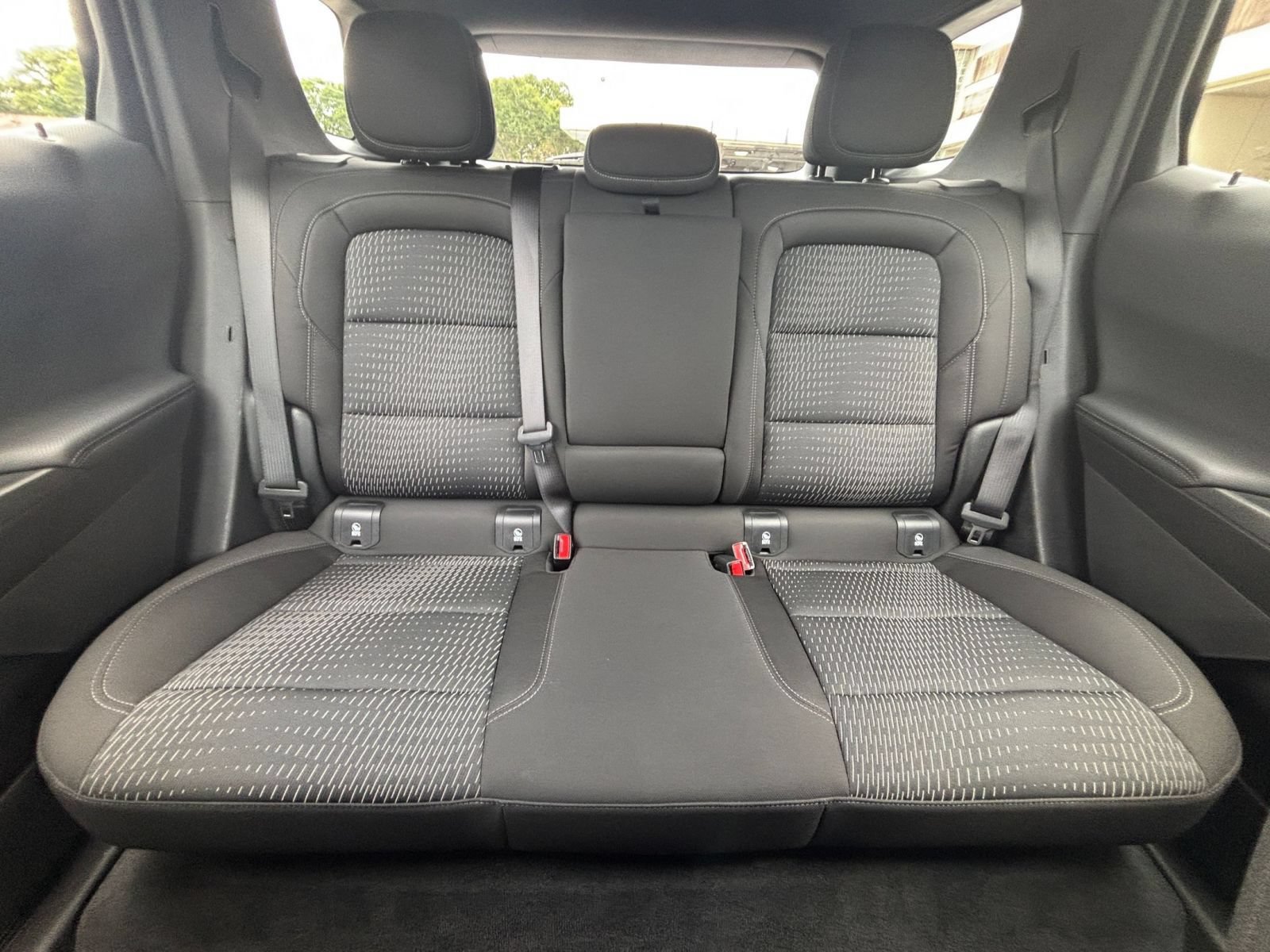Used 2025 Chevrolet Equinox LT FWD image 38