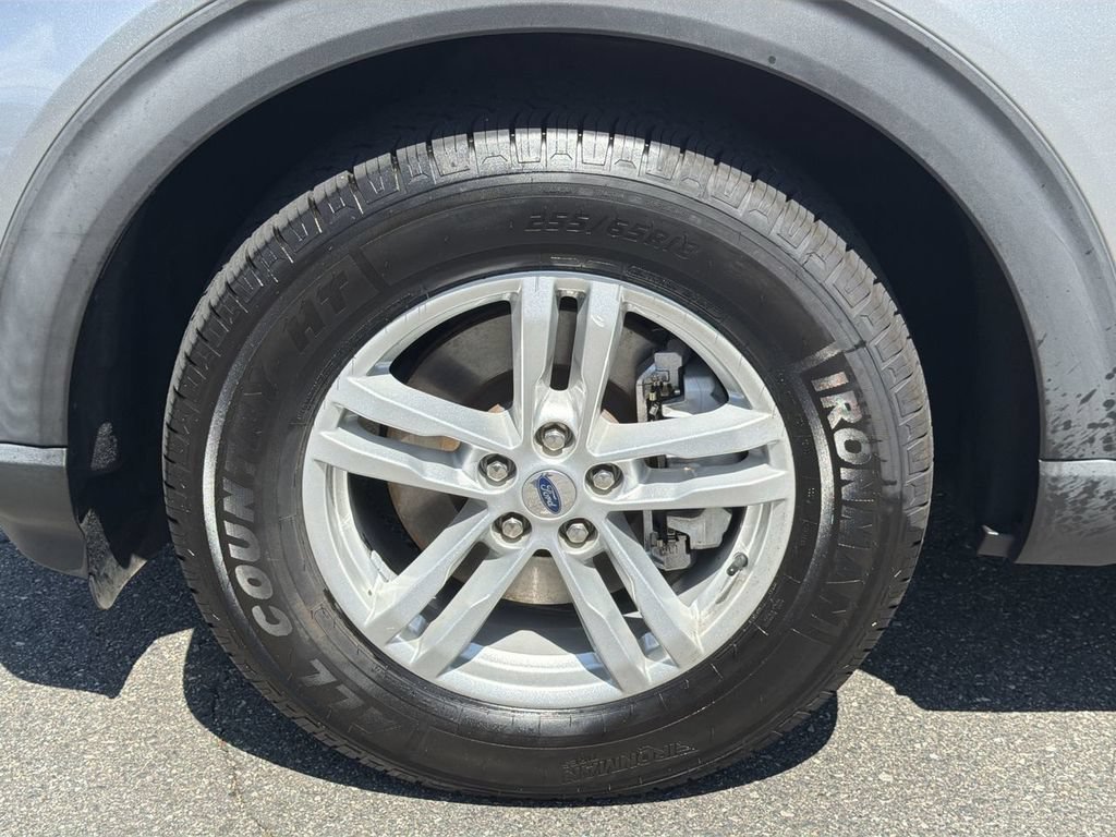 Certified 2021 Ford Explorer XLT RWD image 10