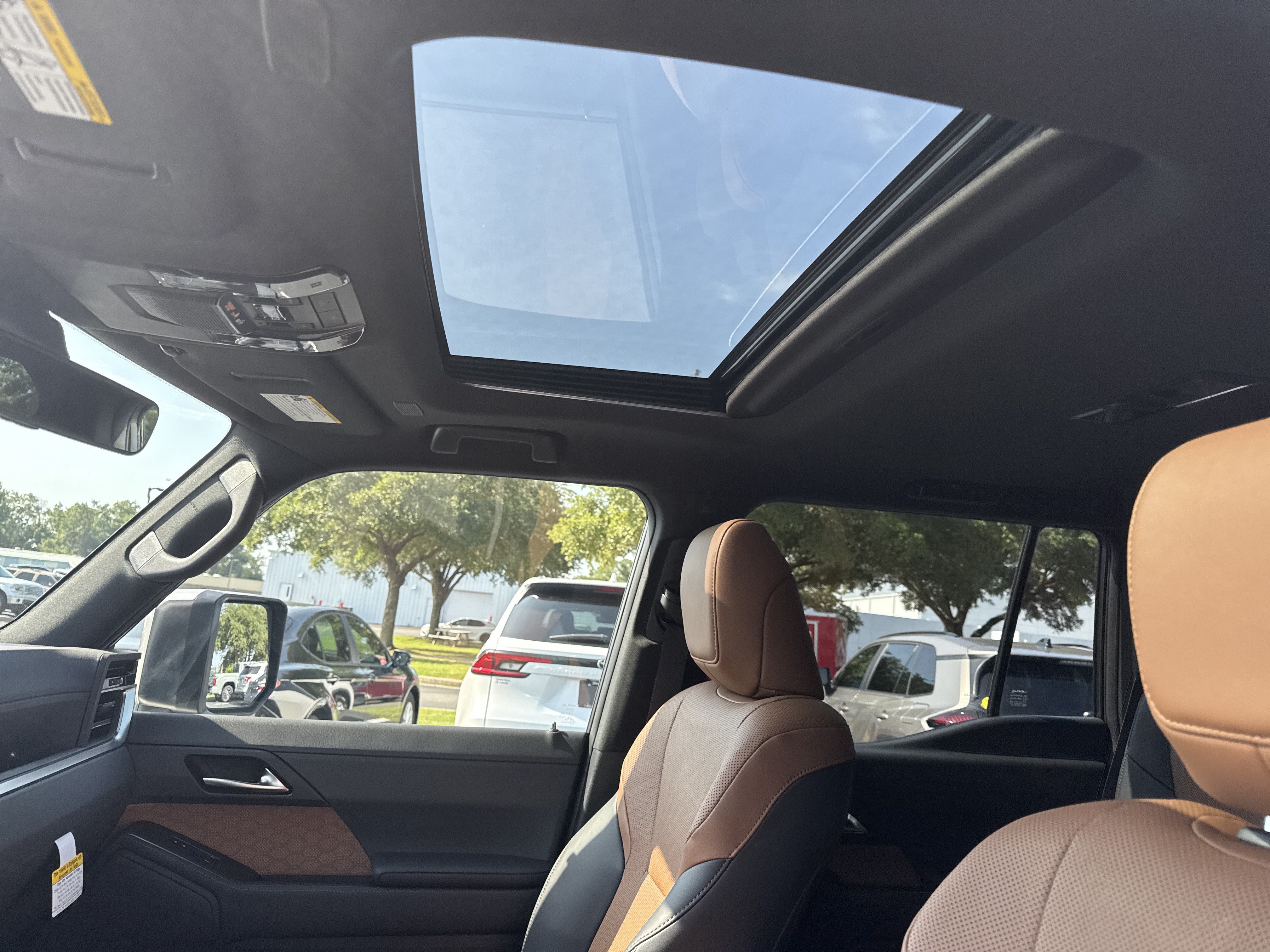 Used 2026 Lexus GX 550 w/ Cold Area Package AWD/4WD image 16