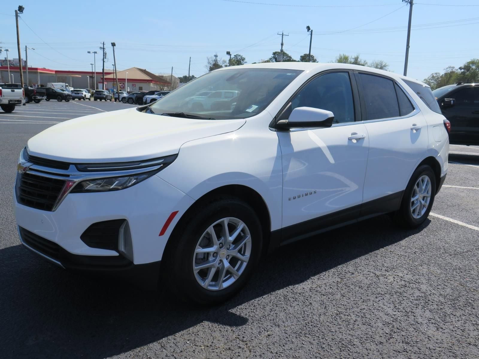 Used 2024 Chevrolet Equinox LT FWD image 8