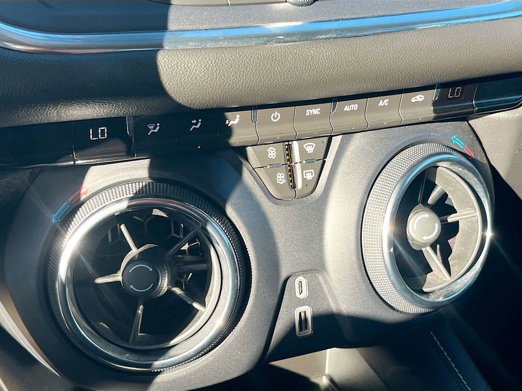 Used 2023 Chevrolet Blazer LT w/ Midnight/Sport Edition image 15