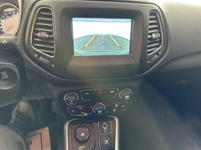 Certified 2017 Jeep Compass Latitude w/ Popular Equipment Group AWD/4WD image 9