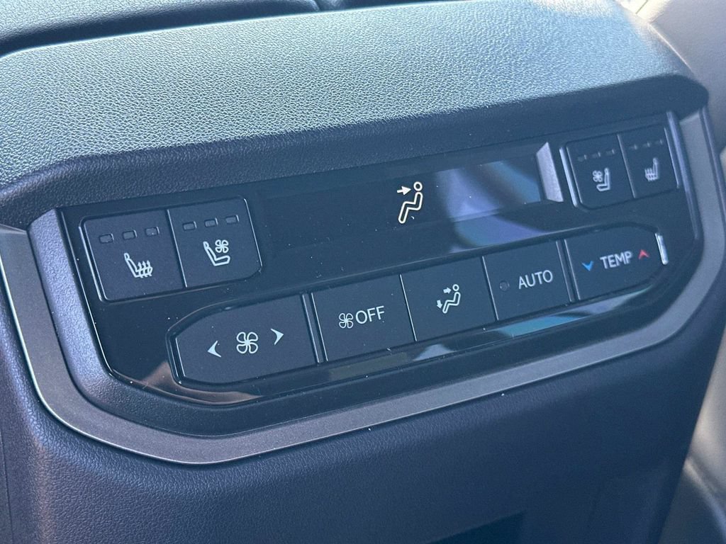 New 2025 Lexus TX 500h AWD image 17