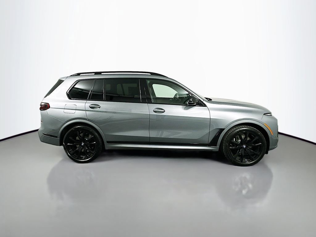 New 2026 BMW X7 M60i image 4