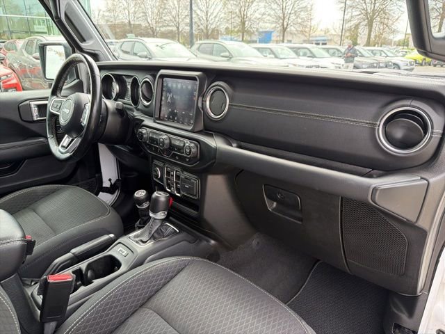 Used 2021 Jeep Wrangler Unlimited Sahara image 32