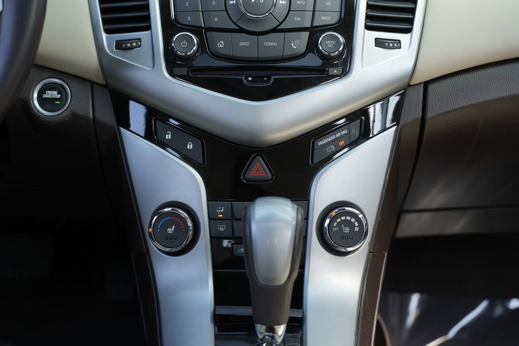 Used 2013 Chevrolet Cruze LT image 41