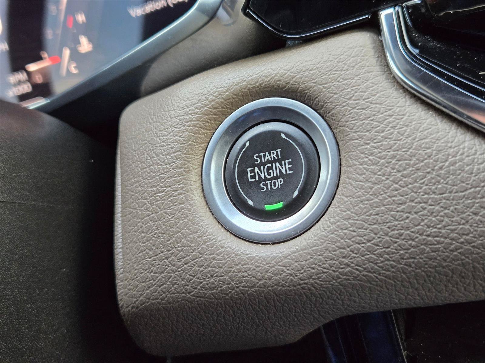 Used 2023 GMC Canyon Denali AWD/4WD image 25