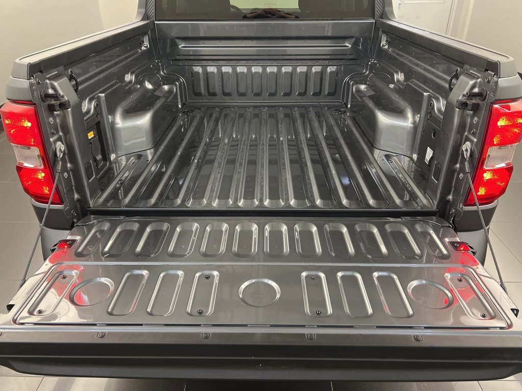 New 2025 Ford Maverick XLT w/ XLT Luxury Package image 29