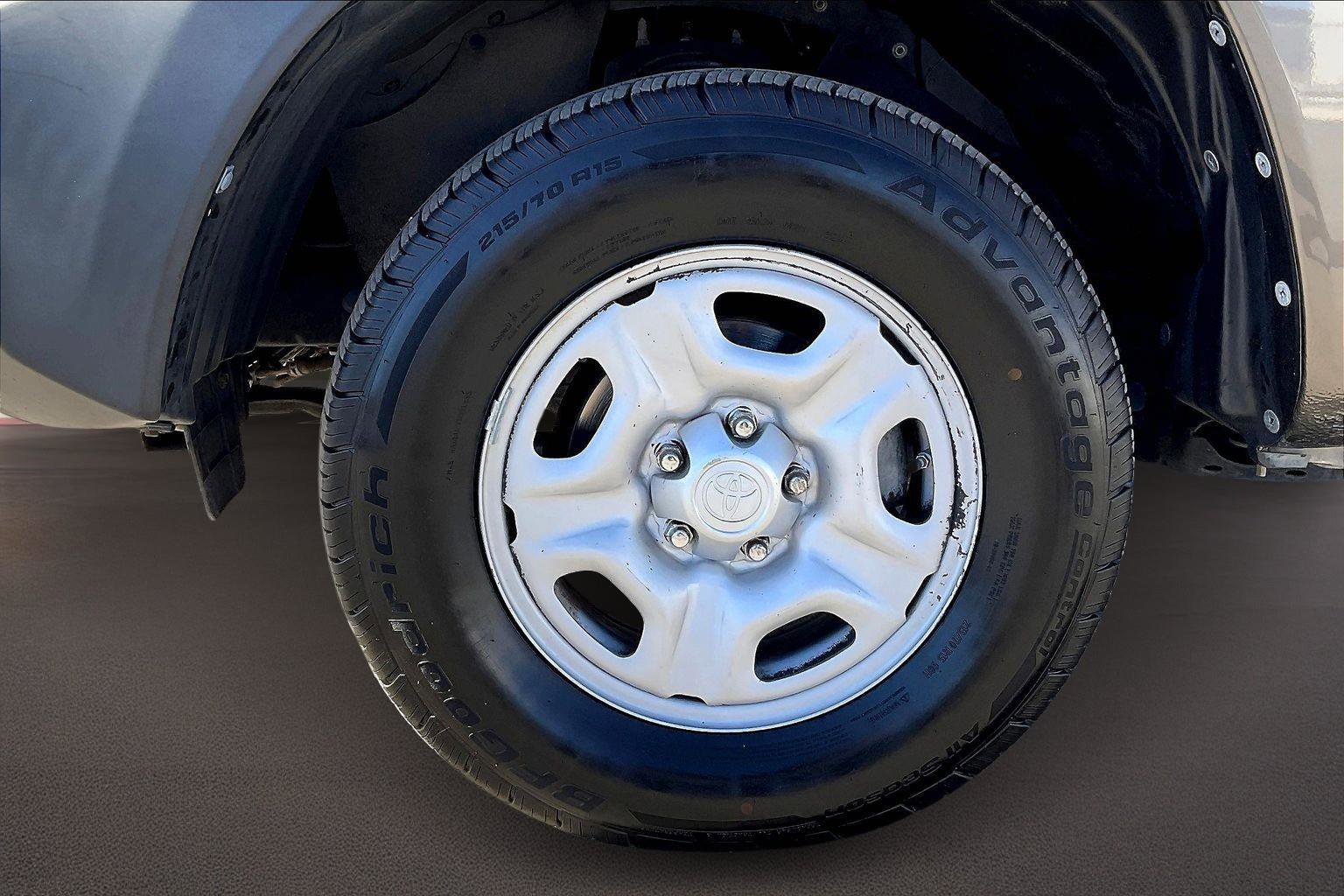 Used 2012 Toyota Tacoma 2WD Regular Cab image 9