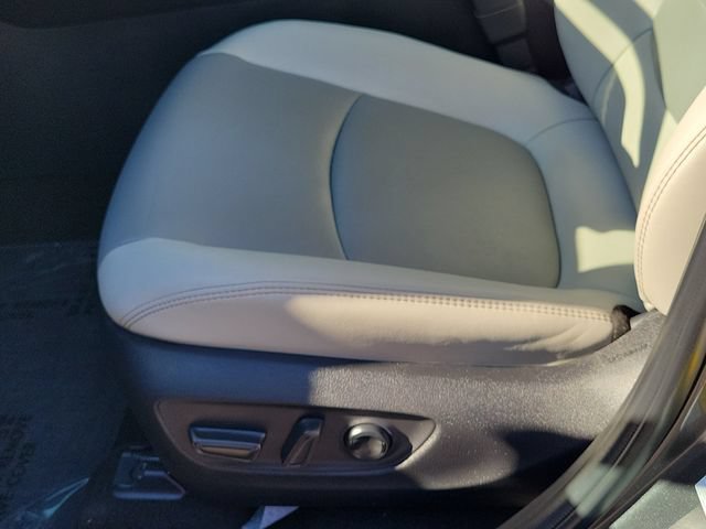 Used 2023 Toyota RAV4 XLE Premium AWD/4WD image 19
