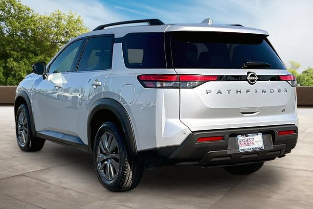 Certified 2024 Nissan Pathfinder SV FWD image 4