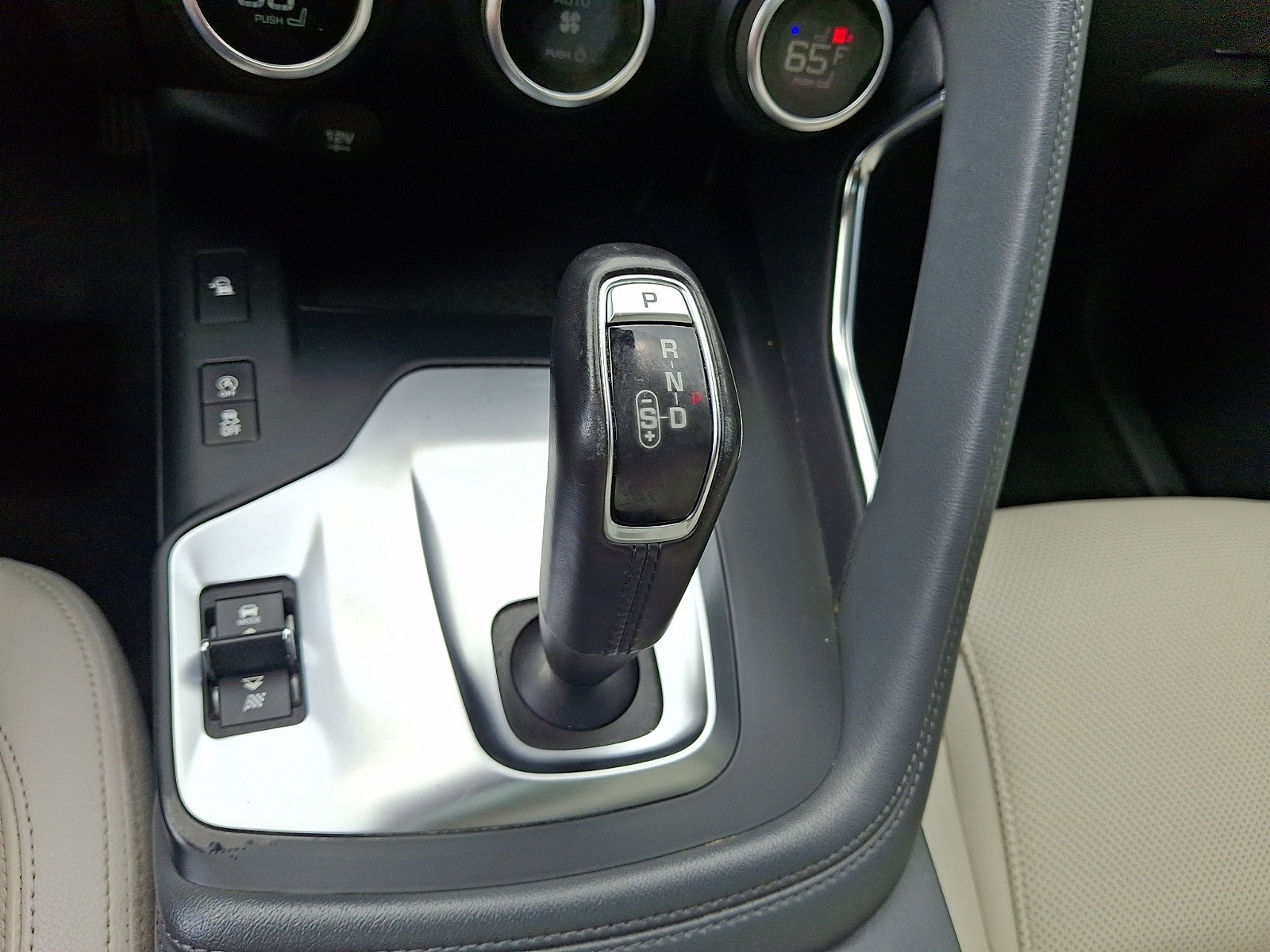 Certified 2020 Jaguar E-PACE SE AWD/4WD image 15